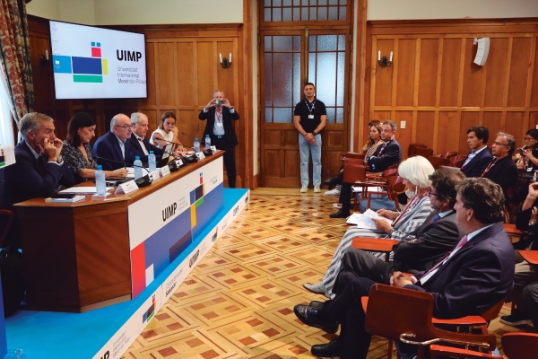 $!La Semana Portuaria de la UIMP convierte a Santander en foco sectorial. Foto J.P.