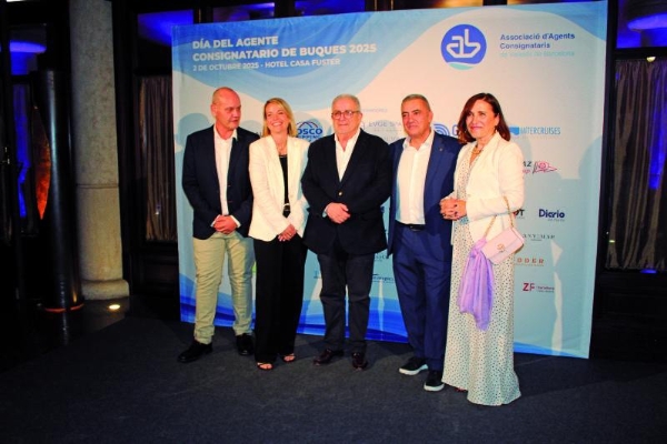 $!Álex Ferrandiz (Consignatarios de Barcelona); Marta Miquel y Eduard Rodés (Escola Europea Intermodal); Salvador Richart (Asociación de Agentes Consignatarios de Barcelona) y Lydia Diaz (Club Transitario Marítimo).
