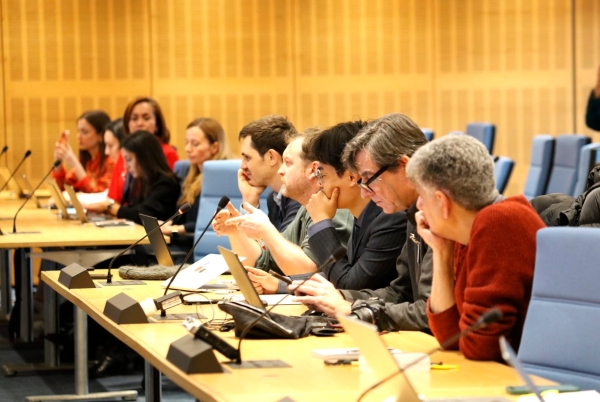 $!Jaime Pinedo, redactor de Diario del Puerto (segundo por la derecha), asistió en Londres a la rueda de prensa en la sede de la OMI.