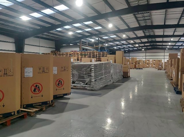 $!La compañía cuenta con cinco plataformas logísticas en Reino Unido. En la imagen, instalaciones del operador en la localidad de Knutsford.