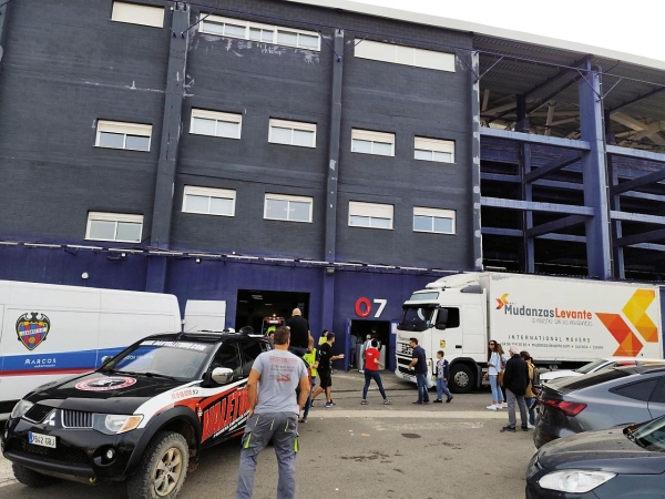 $!Las empresas pertenecientes a FVET colaboraron con entidades como el Banco de Alimentos en el transporte a las zonas afectadas.