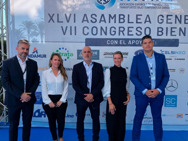 $!Curro Rivero, gestor comercial; Patricia Romá, gestor comercial ;Juan Diego Guillén, director comercial; Yanira Careaga, marketing ,Miguel Angel Piernas , gestor comercial de Andamur.