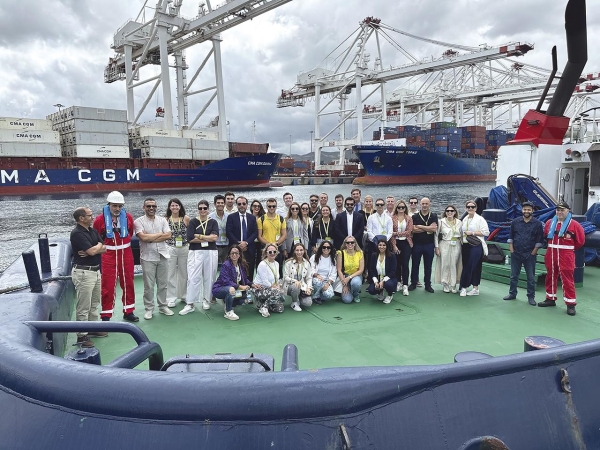 $!Los visitantes pudieron conocer de primera mano el funcionamiento del puerto de Tánger Med.