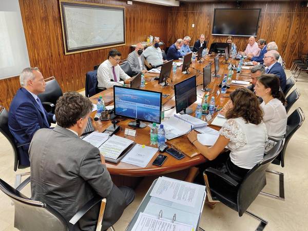 $!Un momento del Consejo de Administración de esta mañana de la Autoridad Portuaria de Las Palmas.