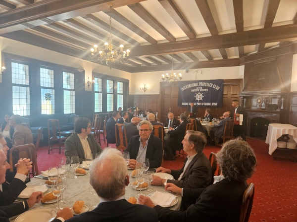 $!“Retos económicos en un entorno de incertidumbre” fue el titulo de la ponencia de José Ignacio Goirigolzarri.