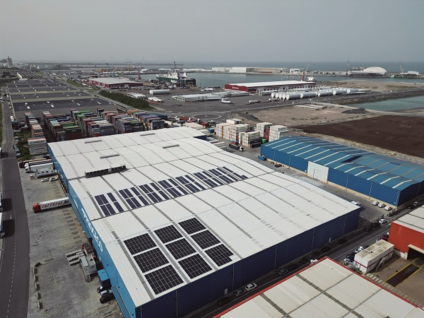 $!La instalación fotovoltaica genera de media un 35% de la energía consumida..