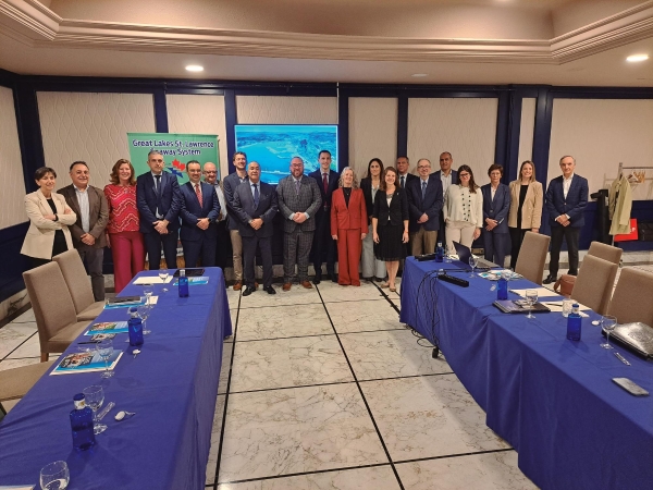 $!Representantes de la delegación estadounidense con los miembros de la AP de Bilbao, UniportBIlbao y de la comunidad portuaria bilbaína. Foto J.P.