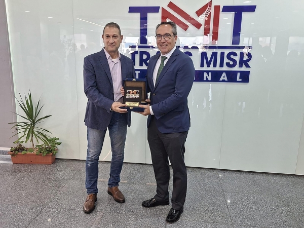 $!El director de Trans Misr Terminal junto al presidente de PortCastelló, Rubén Ibáñez.
