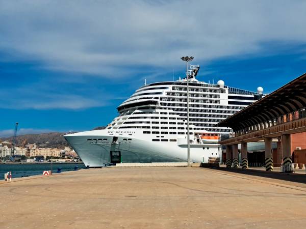$!El Puerto de Málaga recibe por primera vez el “MSC Meraviglia”