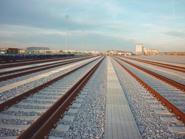 $!La remodelación del muelle Contradique irá acompañada de la renovación de la terminal ferroviaria.