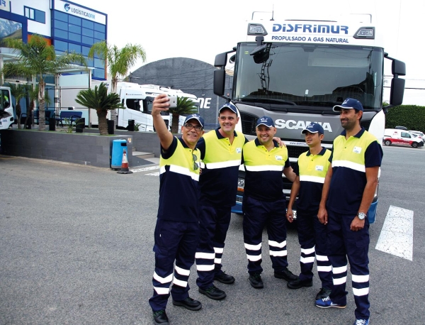 $!Disfrimur ha incorporado a su equipo de conductores a los primeros participantes del programa Escuela de Conductores.