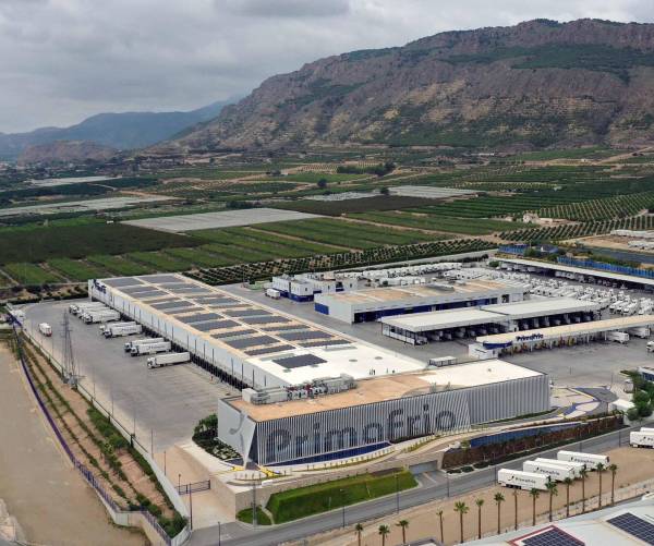 $!La sede central de Primafrio, en la localidad de Alhama de Murcia, contará con dispositivos ultrarrápidos de recarga eléctrica.