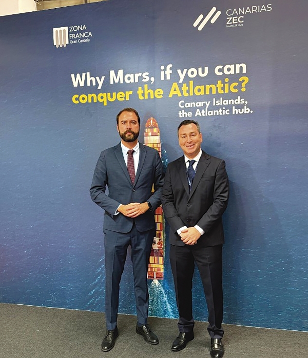 $!Gabriel Corujo, delegado Especial del Estado en la Zona Franca de Gran Canaria; y Gustavo Santana, presidente de Puertos del Estado.