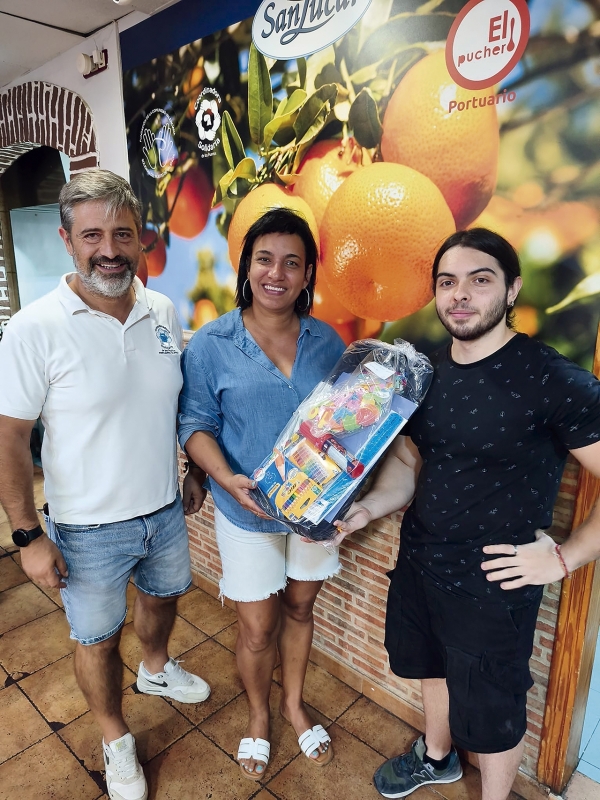 $!La entidad sigue ayudando a las familias usuarias de sus cocinas solidarias.