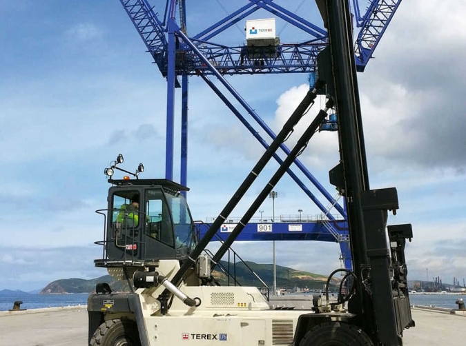 TCEEGE adquiere una carretilla apiladora de vac&iacute;os m&aacute;s eficiente&nbsp;