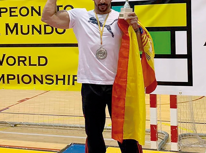 Ismael P&eacute;rez &ldquo;Turbo&rdquo;, trabajador del taller de mantenimiento de TransBase Soler/Spanish Depot Service, se proclama campe&oacute;n del mundo de Fuerza y Resistencia