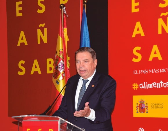 El ministro en funciones de Agricultura, Pesca y Alimentación, Luis Planas, ayer en Fruit Attraction. Foto M.J.