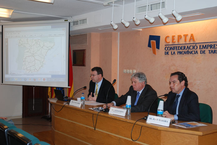 El Puerto de Tarragona desea abrirse a mercados exteriores y captar nuevos segmentos de negocio