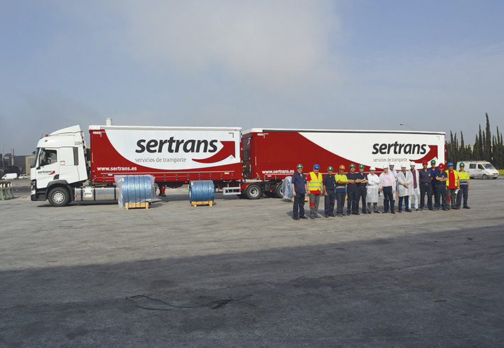 Acerinox se estrena en el uso del megacami&oacute;n en las rutas entre C&aacute;diz y Catalunya