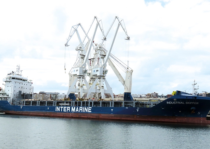 Ports Solutions embarca en Santander tres gr&uacute;as para la estibadora Garc&iacute;a Reboredo en Vilagarc&iacute;a
