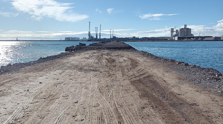 Darsena PortCastelló finaliza las obras de la mota de cierre de la Dársena Sur