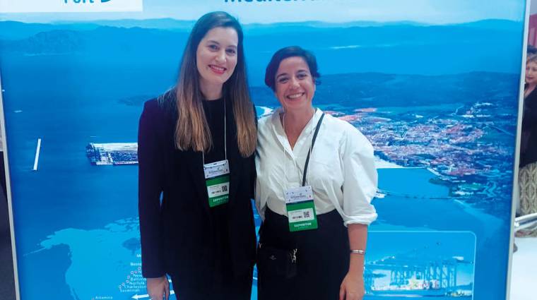 Eva García, técnico de Desarrollo de Negocio de la APBA (izquierda) y Elisa Carbonell, consejera delegada de ICEX.