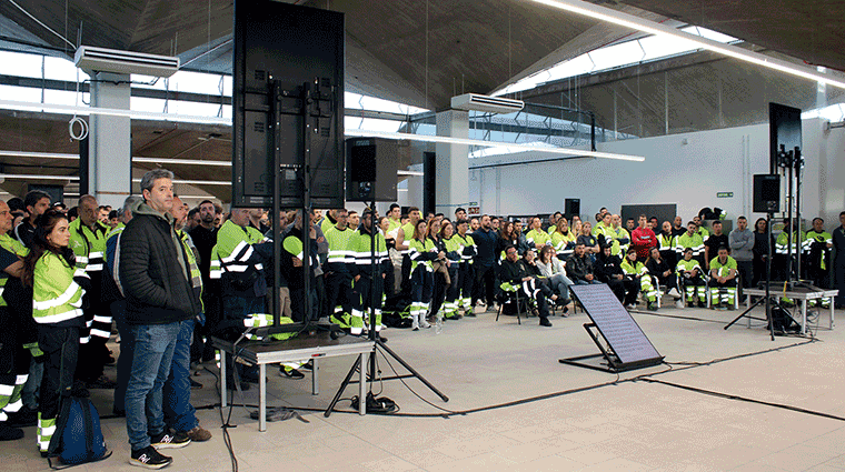 Estibadores y empresas garantizan el servicio ante el incremento de la actividad en Barcelona