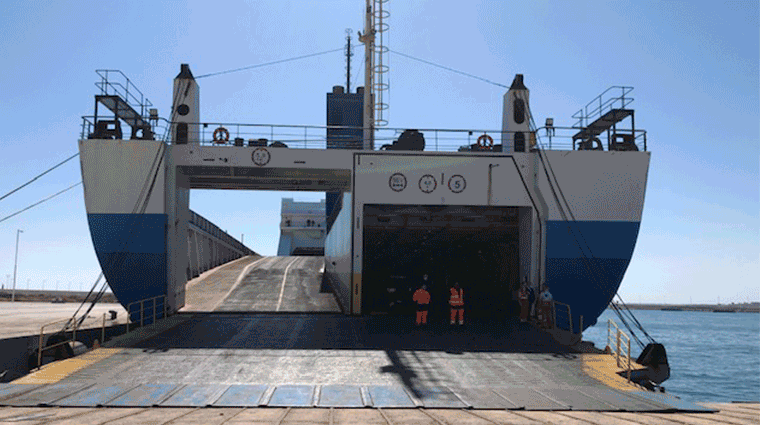 El “Pelagos” estrena la nueva ruta de La Méridionale en Alicante