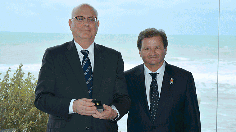 Antonio Llobet insta a afianzar la colaboración entre la Agencia Tributaria y el sector aduanero