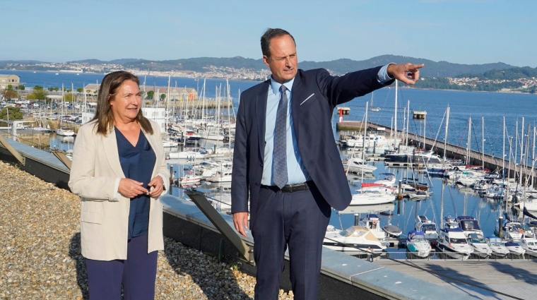 El presidente de la Autoridad Portuaria de Vigo, Carlos Botana, y la delegada territorial de la Xunta de Galicia en Vigo, Ana Ortiz.