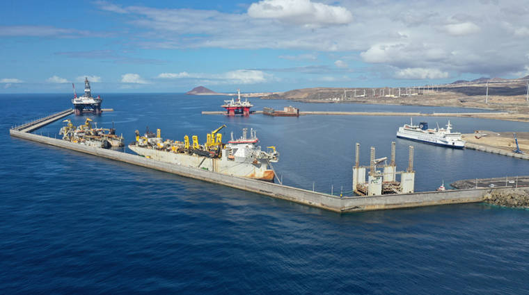 El enclave aprueba la obra de &ldquo;Defensa y rellenos de explanada en el puerto de Granadilla&rdquo; por un importe de 8,8 millones de euros.
