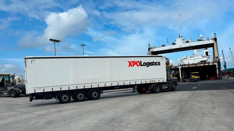 XPO opera actualmente dos salidas semanales desde el Puerto de Santander al Puerto de Liverpool.