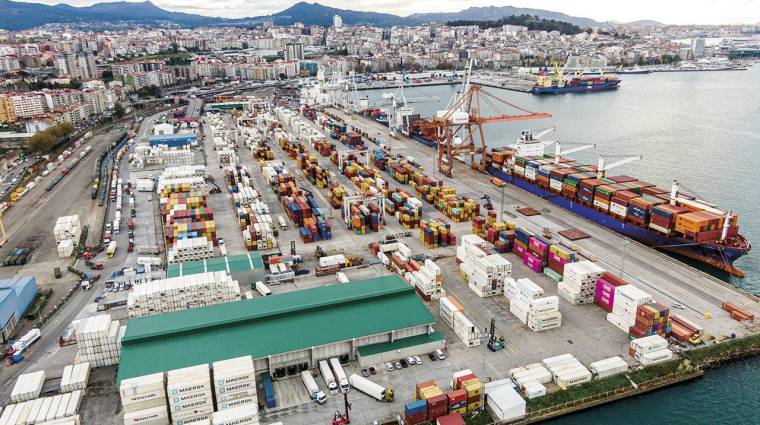 El presidente del puerto gallego demanda una reunión para abordar el Plan Director del Corredor.