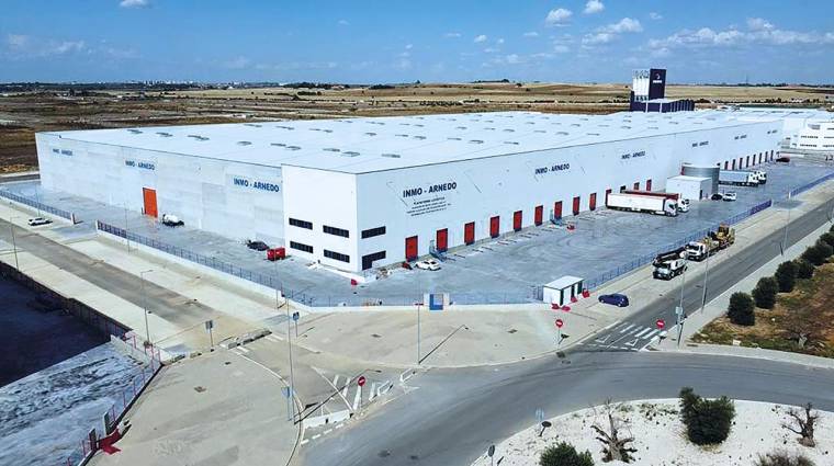 El nuevo centro logístico de Inmo-Arnedo en Dos Hermanas (Sevilla) cuenta con 33.050 metros cuadrados.