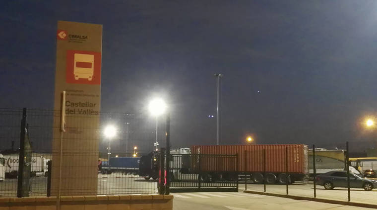 El aparcamiento Truck Castellar gestionado por Cimalsa cuenta con un sistema de iluminaci&oacute;n LED.