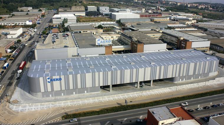 Naeko cuenta con un total de 210.000 metros cuadrados en sus ocho almacenes repartidos entre Barcelona, Tarragona y Madrid.