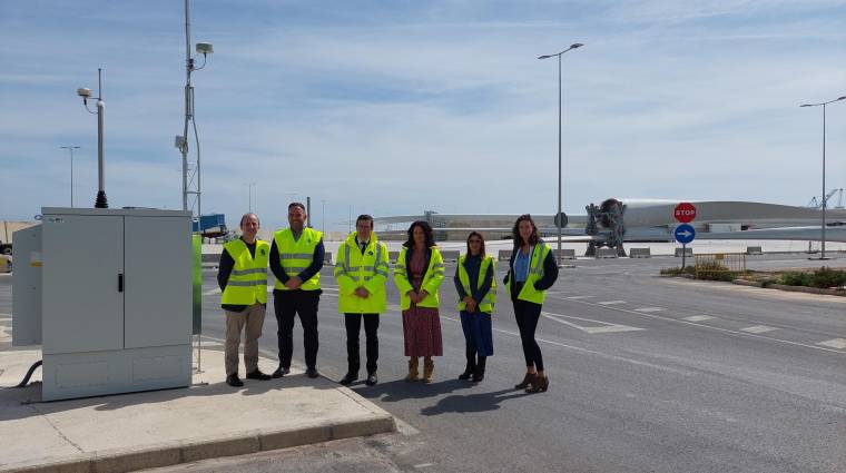 El director general de Calidad Ambiental, Joan Piquer, ha visitado el recinto portuario castellonense para conocer de primera mano los avances en este convenio.