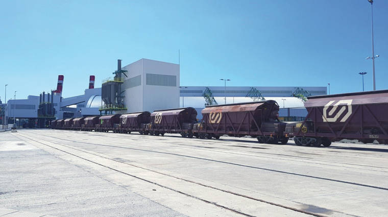 Los primeros trenes de potasa comienzan a llegar a la nueva terminal de ICL Iberia en el Puerto de Barcelona.
