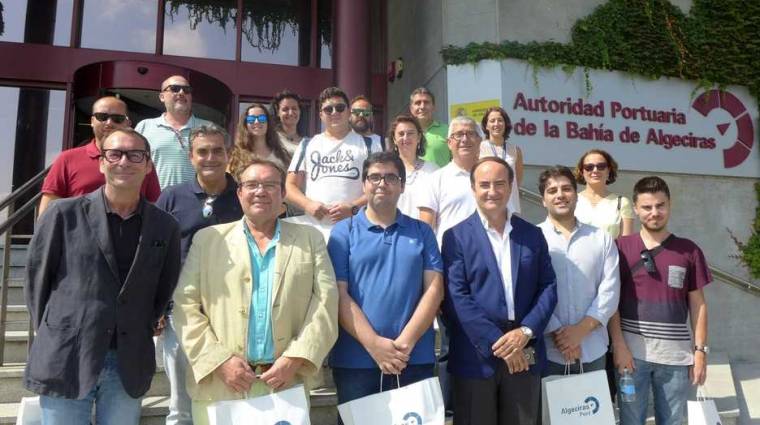 La Universidad de Extremadura cierra sus cursos de verano visitando el Puerto de Algeciras.