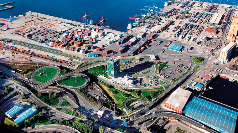Un puerto sostenible en todas sus dimensiones