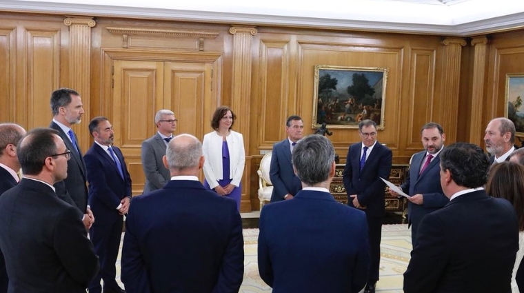 El ministro de Fomento, Jos&eacute; Luis &Aacute;balos se reuni&oacute; ayer en Zarzuela con el Rey Felipe VI en el 25&ordm; Aniversario de Salvamento Mar&iacute;timo.