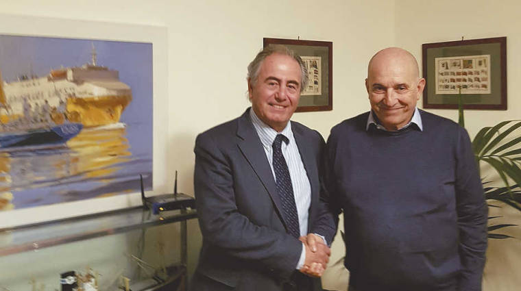 Giorgio Rizzo, vicepresidente ejecutivo de Fincantieri Services (izquierda) y Emanuele Grimaldi, CEO de Grimaldi Group.