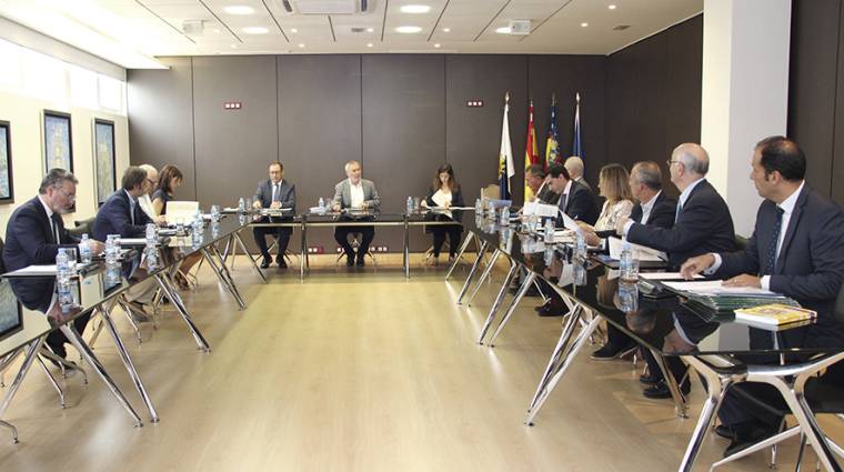 El Consejo de Administraci&oacute;n de la Autoridad Portuaria de Alicante, presidido por Juan Antonio Gisbert, se reuni&oacute; ayer.