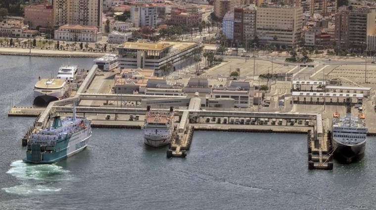 El atraque número 6 volverá a estar operativo para los ferries de la línea con Ceuta durante el verano.