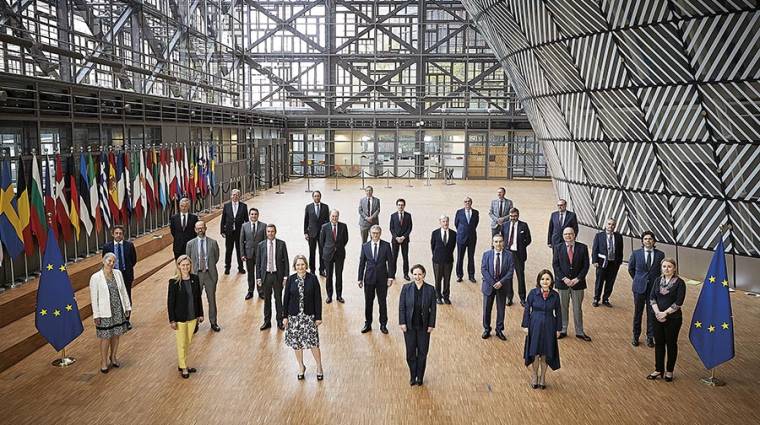 Reuniones de embajadores de la UE (Coreper) en Bruselas durante la crisis Covid-19.