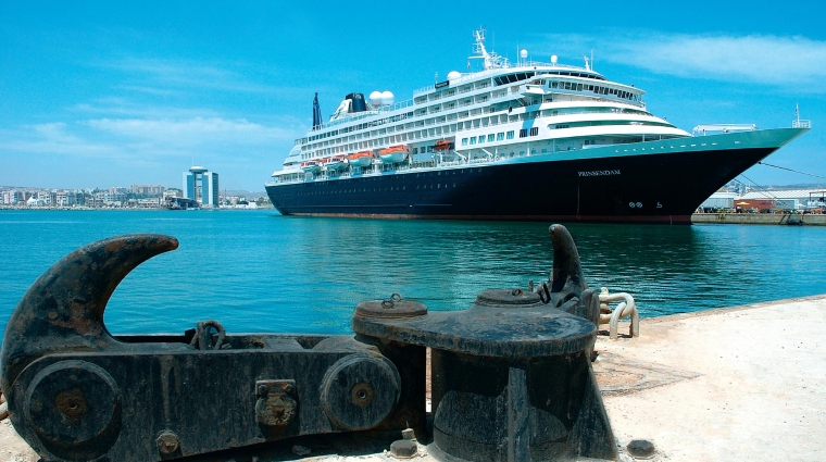 La dársena melillense pone el foco en los buques de crucero de más de 300 metros de eslora.