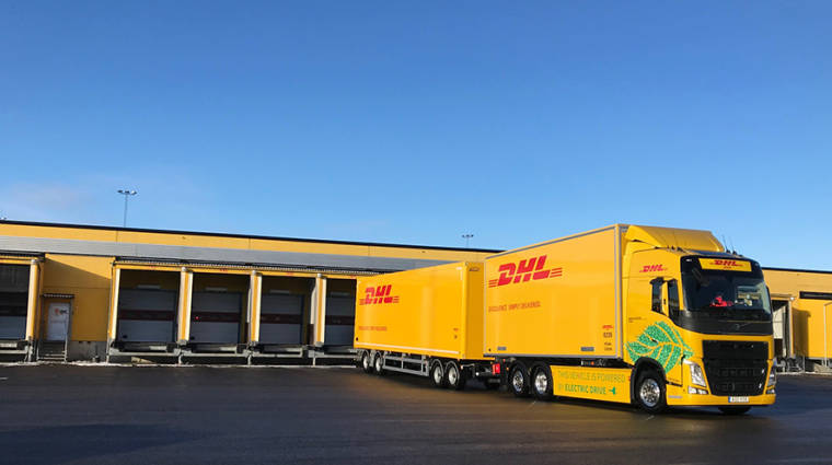 DHL Freight y Volvo Trucks se unen para acelerar la transici&oacute;n energ&eacute;tica del transporte por carretera de larga distancia.