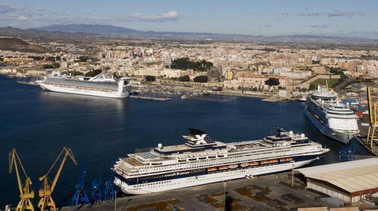 El Puerto de Cartagena acogerá una triple escala de cruceros el próximo 8 de septiembre.