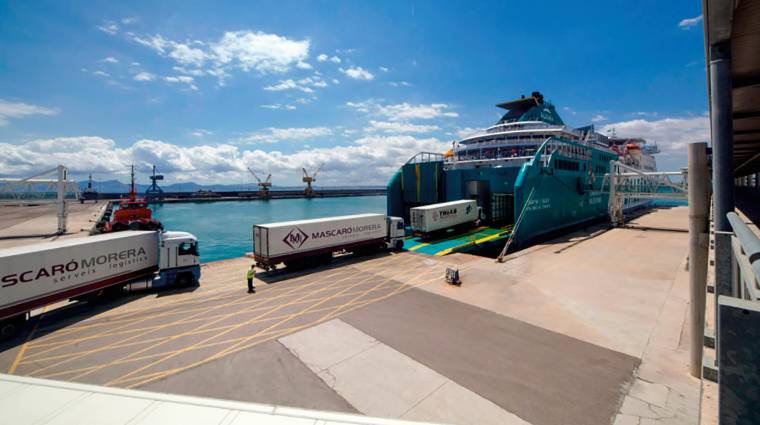 La Federación Empresarial Balear de Transportes (FEBT) fue fundada en 1977 y actualmente cuenta con 553 empresas asociadas.