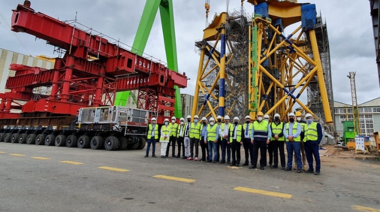 Empresas canarias visitan astillero de Navantia en La Coruña.